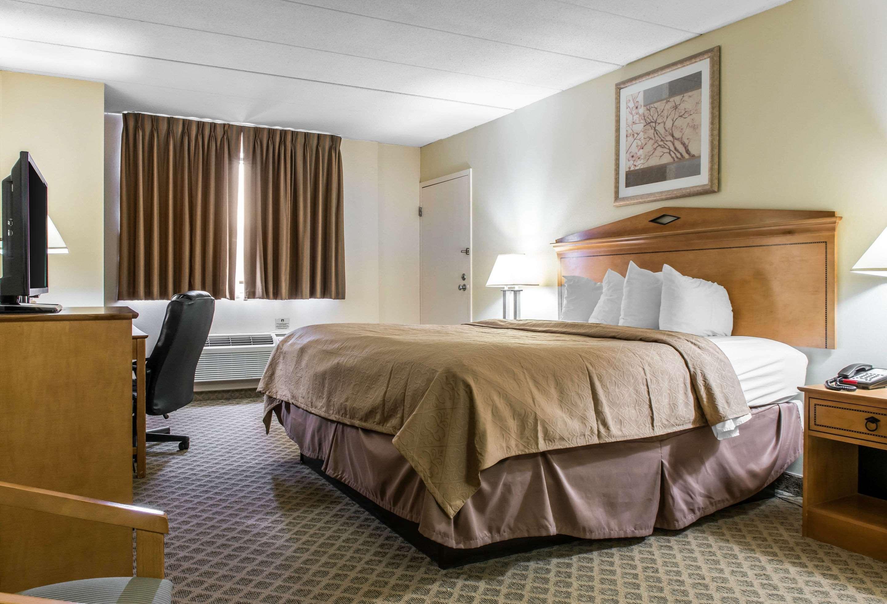 Quality & Hotel Fairview (Erie County)