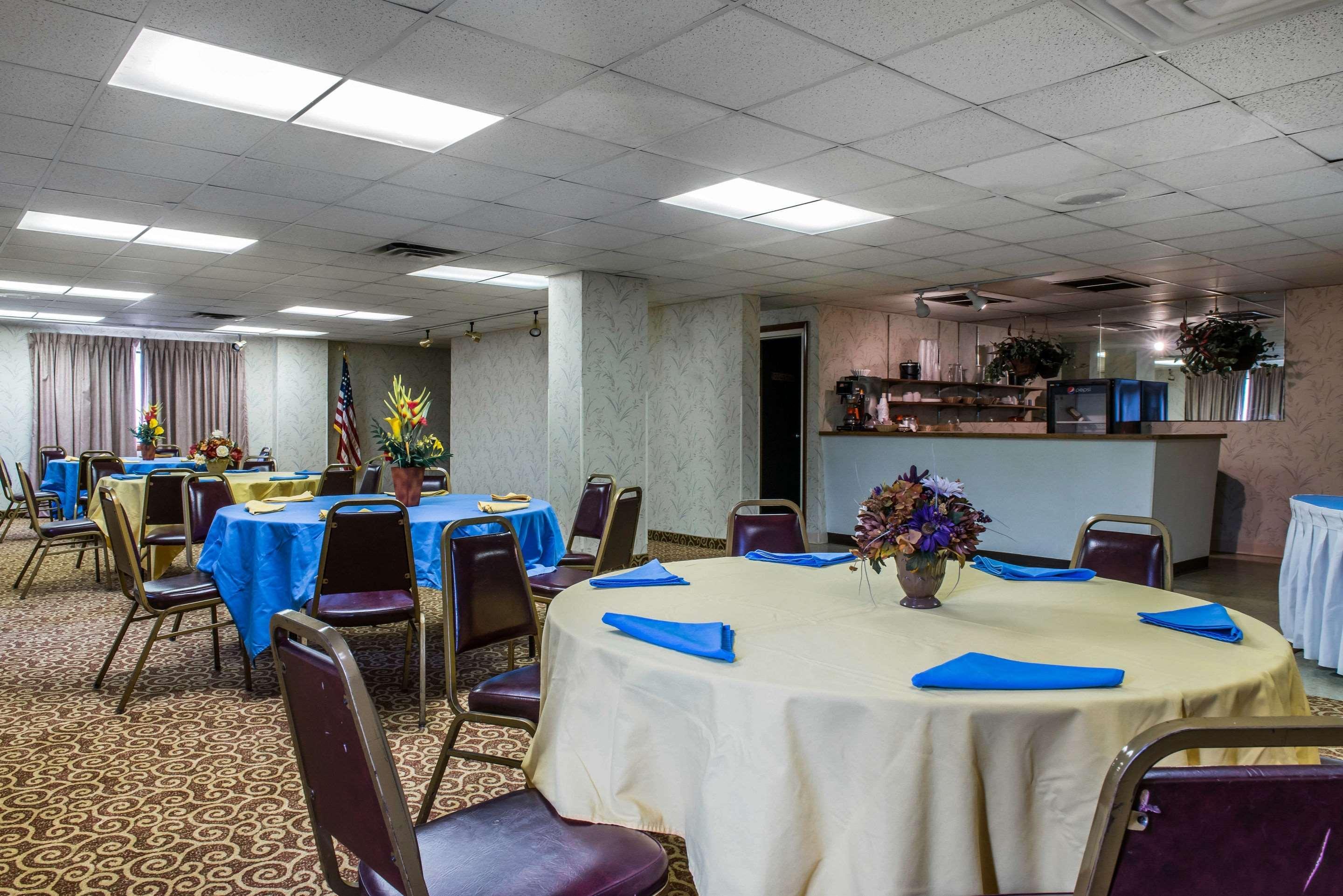 Hotel Quality & Fairview (Erie County)